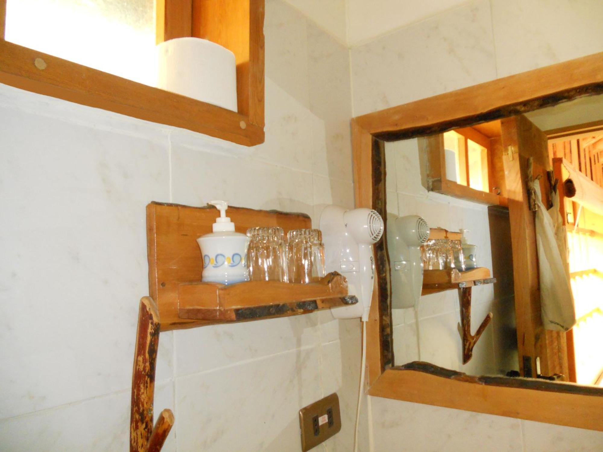 Hotel El Barranco Futaleufú Eksteriør bilde
