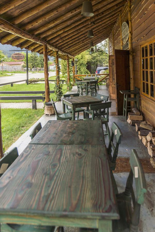 Hotel El Barranco Futaleufú Eksteriør bilde